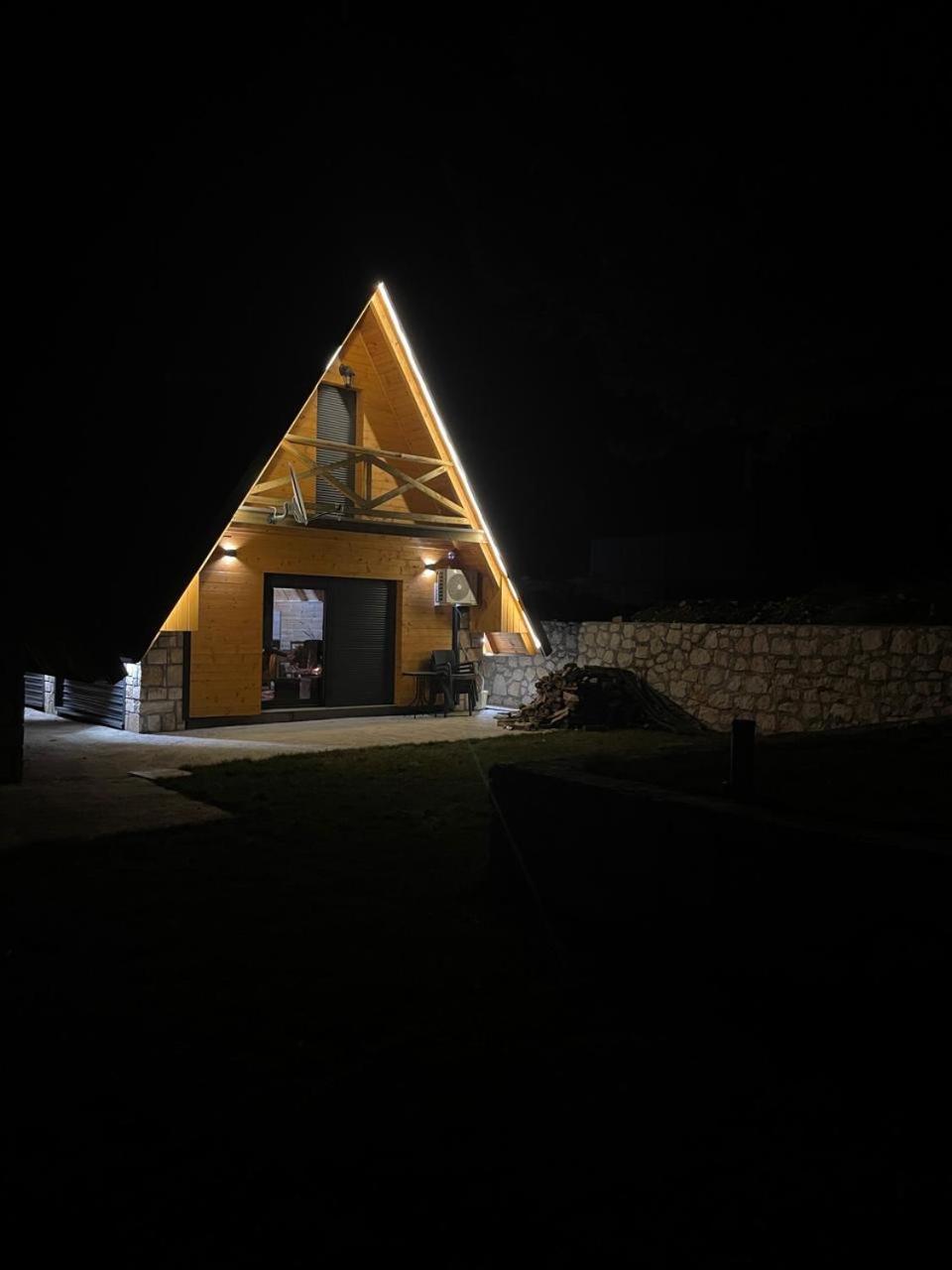 Hedonija Villa *